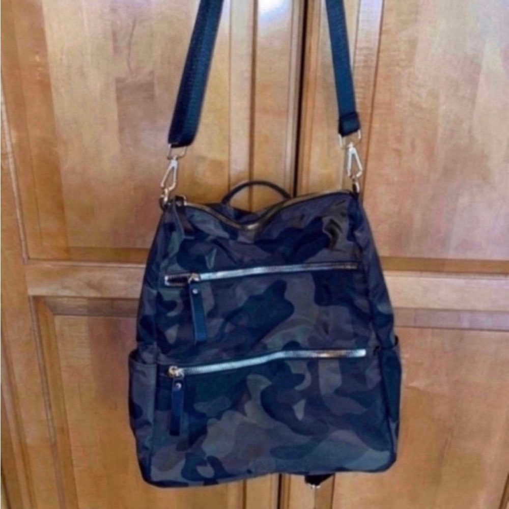Nylon Camouflage Backpack / Crossbody Bag/ Purse w/Gold Accents. - Picture 2 of 8